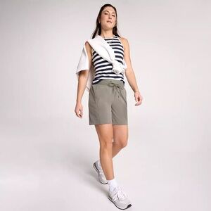 CALIA Women's Effortless TrueLight 7" Short size small sueded brown